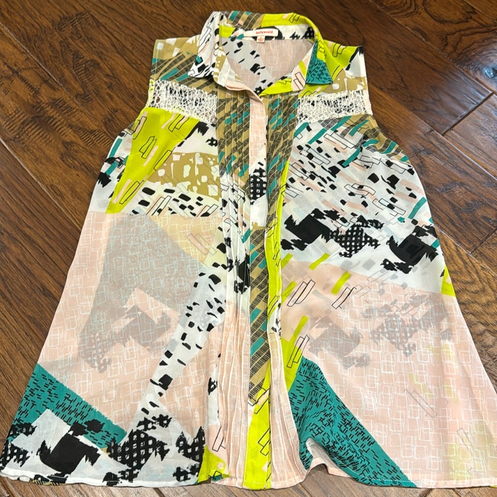 Women’s blouse